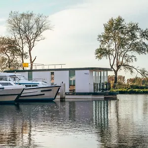 Bateau-hôtel Homeboat Glamping