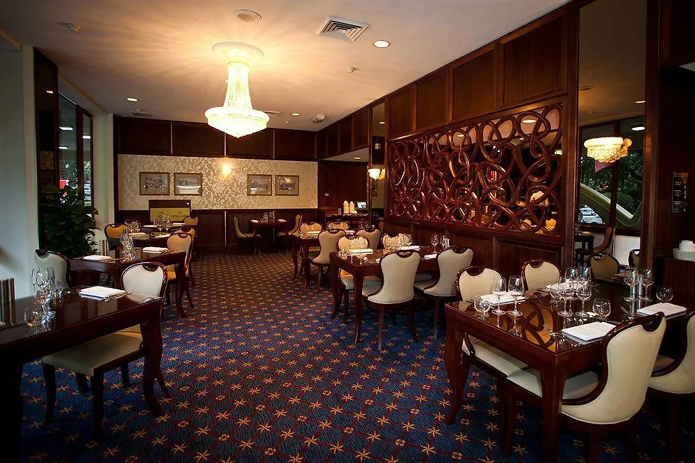 Hotel Royal On The Park Brisbane